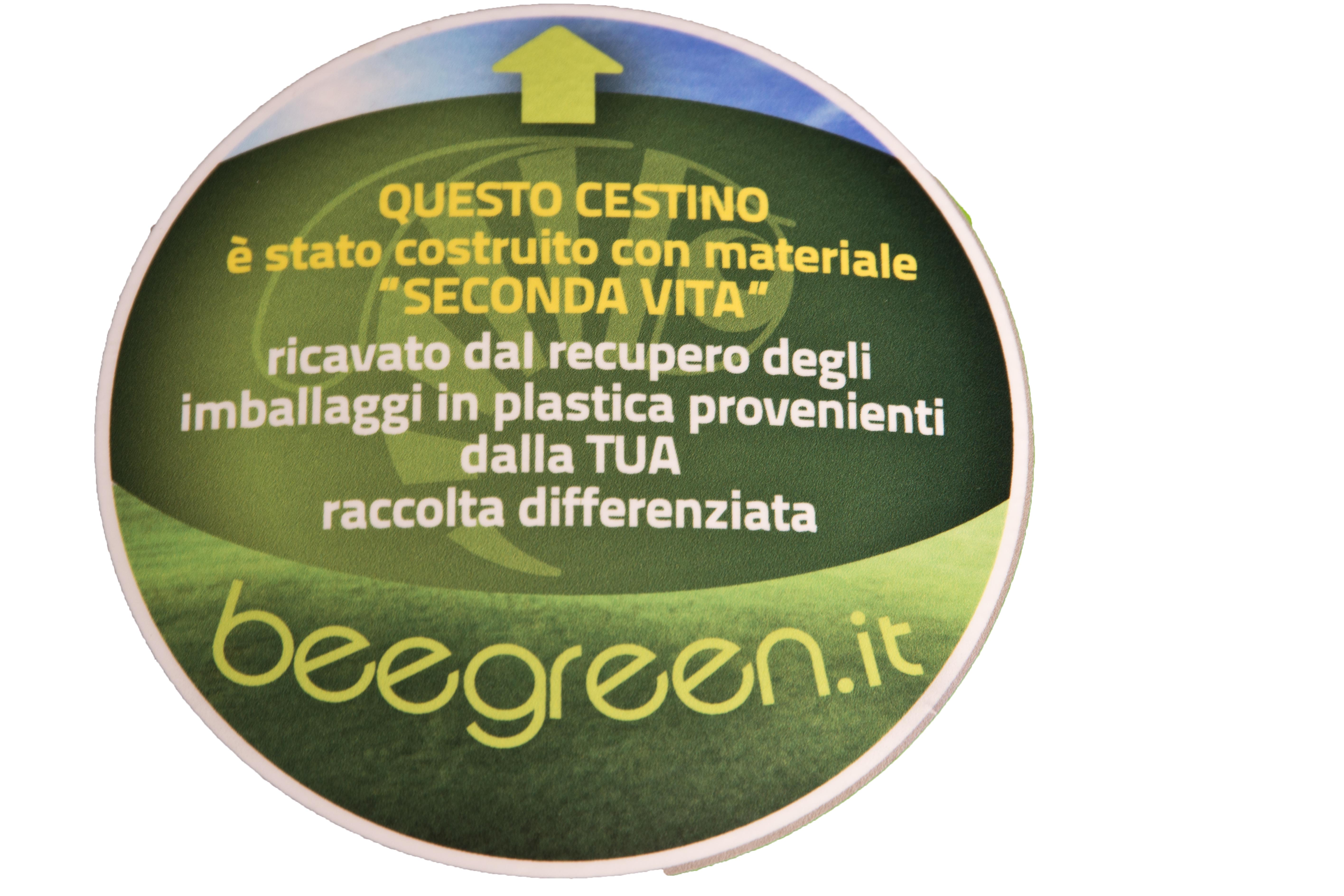 Acquisti verdi per il Comune: In arrivo cestini ricavati dal recupero degli imballaggi in plastica